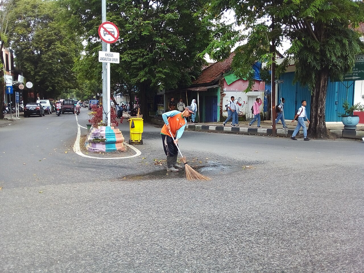 Pengelolaan sampah mandalawangi